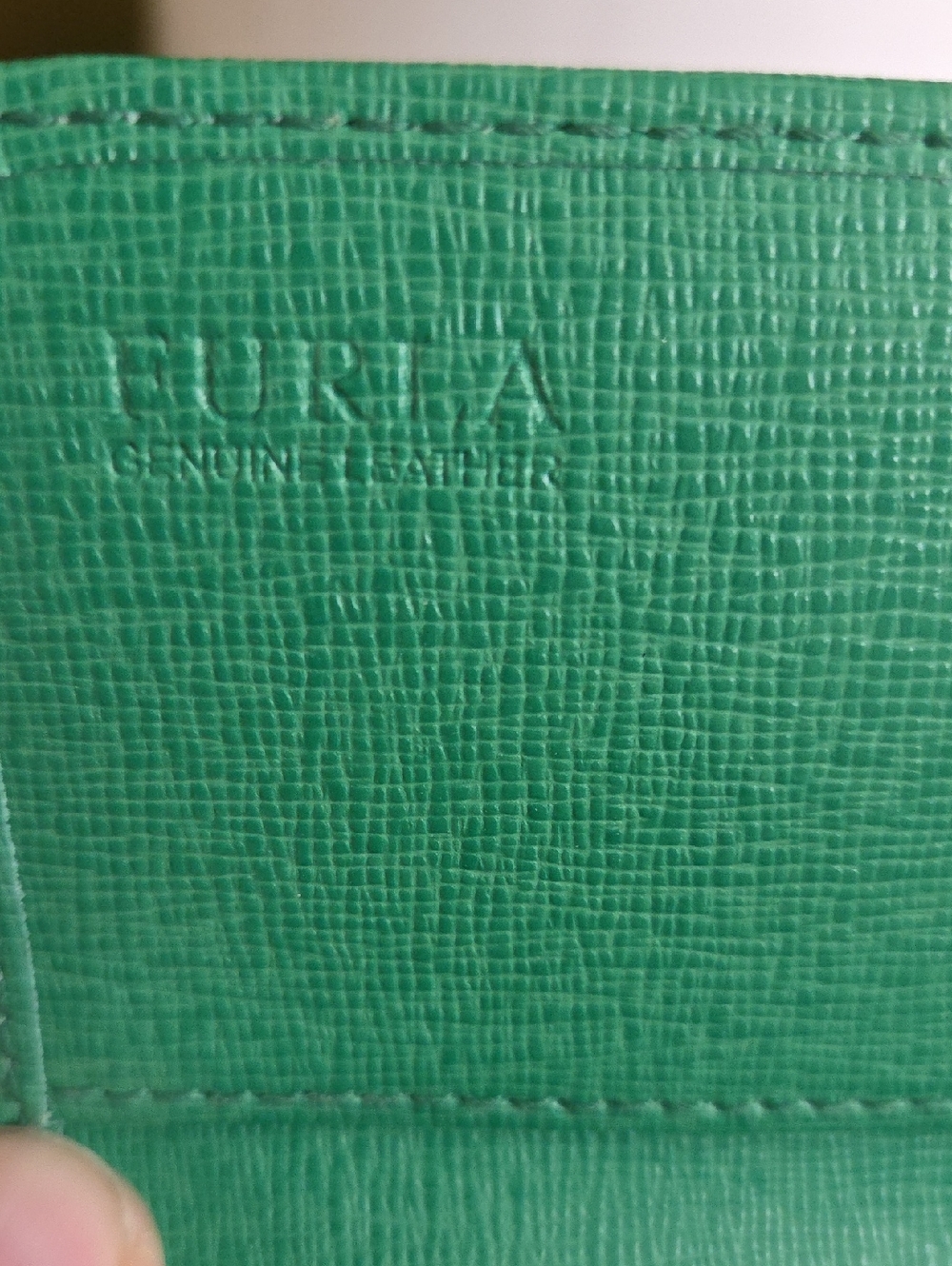 Furla Green Credit Card Leather Compact with Gold Logo - Picture 3 of 11